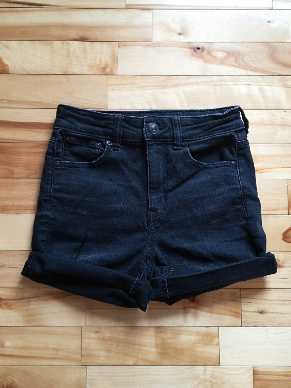 American Eagle High Rise Shorts size 2 Black Denim